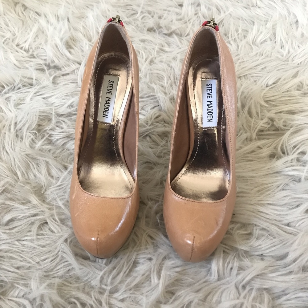 STEVE MADDEN LEATHER PUMPS